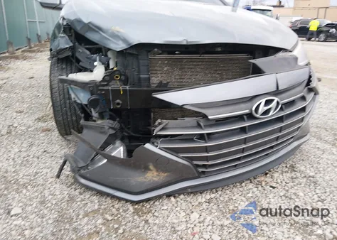 2019 Hyundai Elantra Se из США, поврежденный, VIN KMHD74LF1KU831745